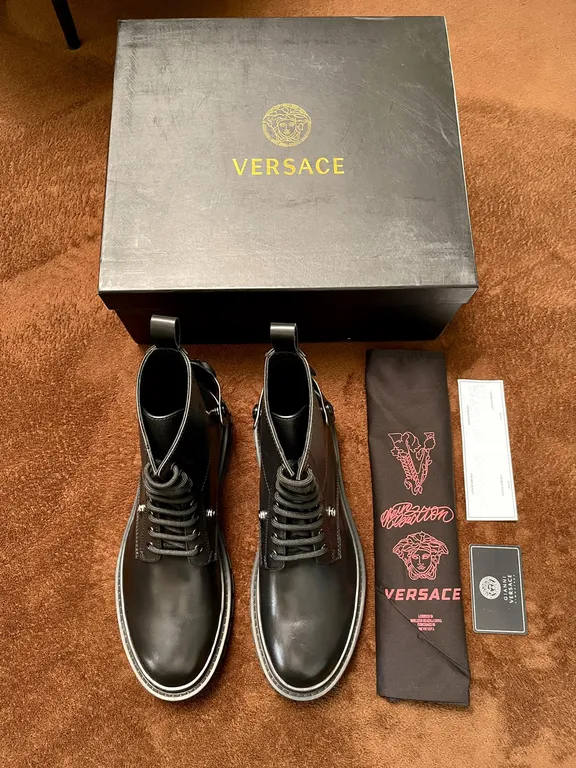 Versace Shoe 